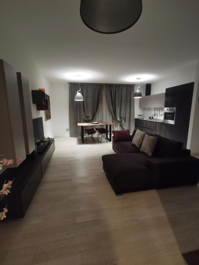 Apartament La Casa Di Greta Monza Zewnętrze zdjęcie